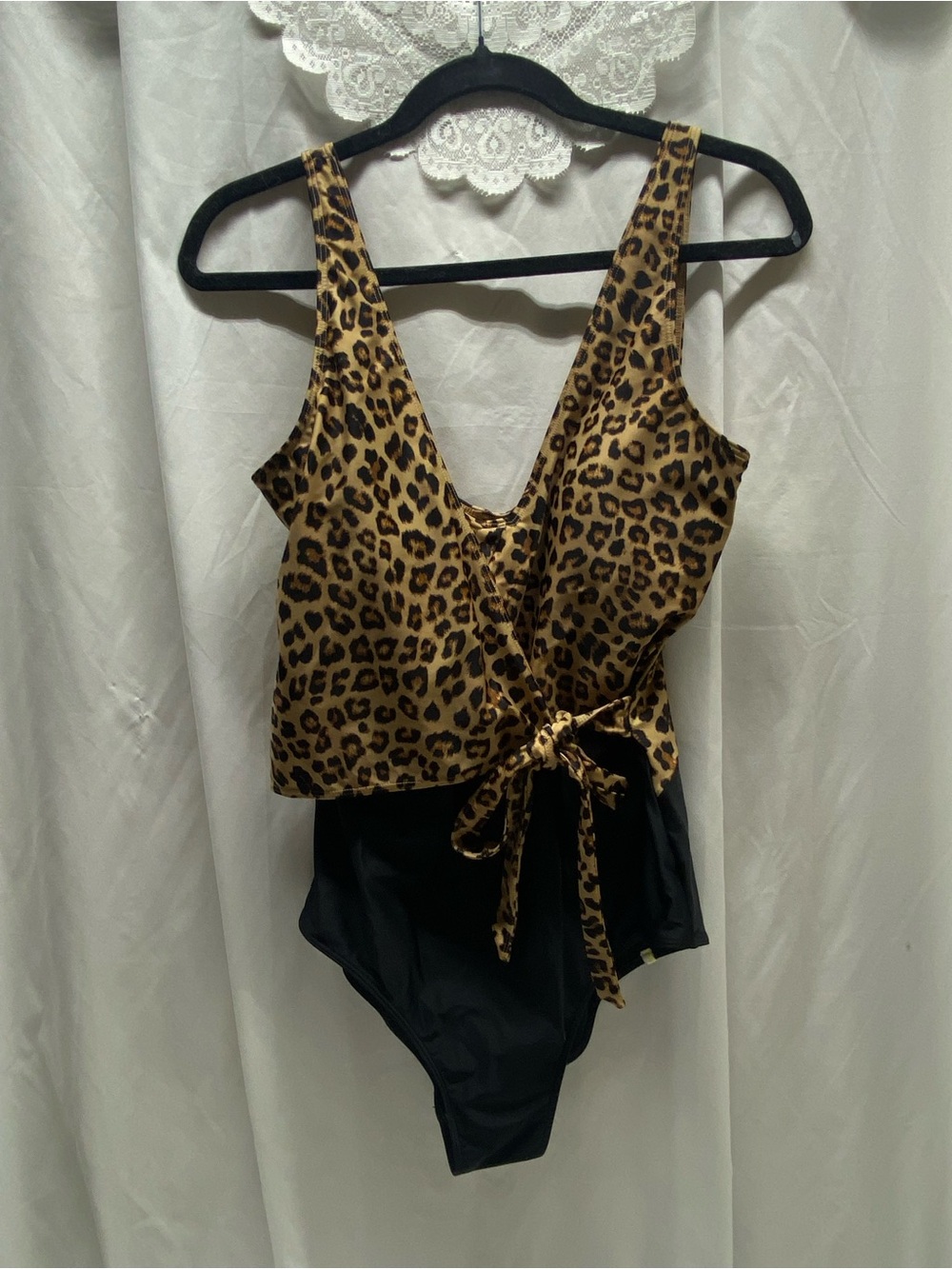 * Leopard Print large cross body Tie-Waist One-Piece Swimsuit wireless & padded